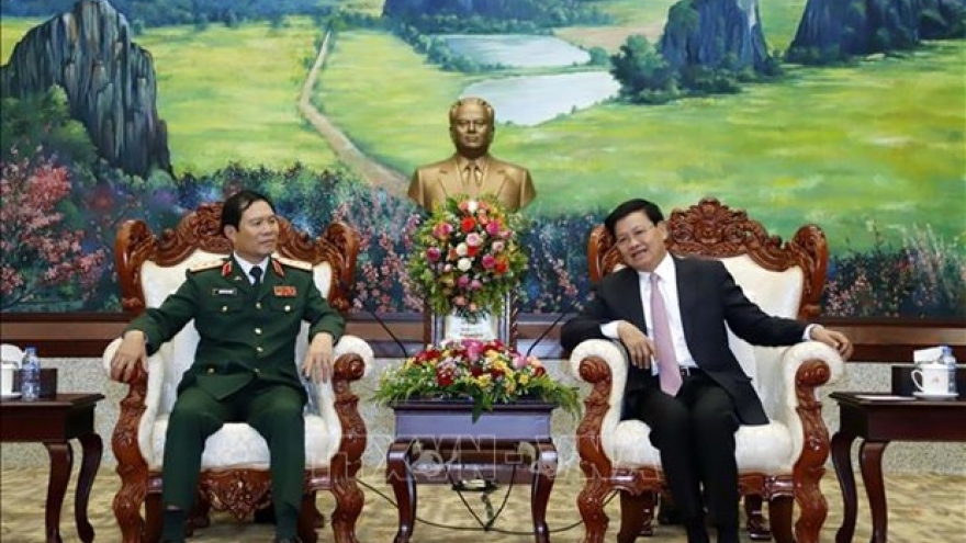 Vietnam, Laos beef up defence cooperation